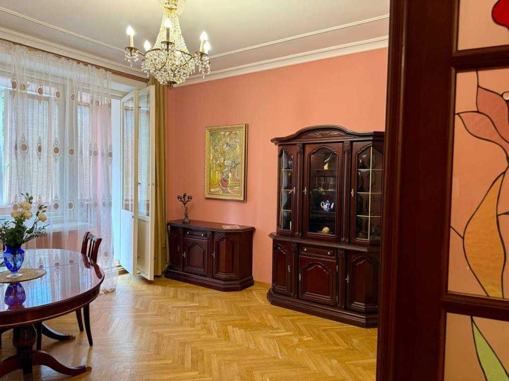 Продажа 2-комнатной квартиры 85.8 м², Виноградный пер., 4