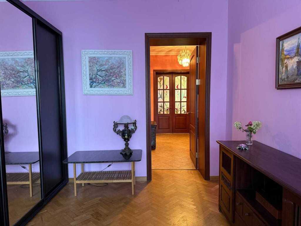 Продажа 2-комнатной квартиры 85.8 м², Виноградный пер., 4