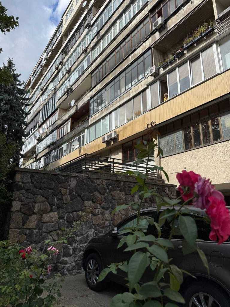 Продажа 2-комнатной квартиры 85.8 м², Виноградный пер., 4
