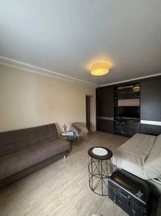 Продаж 1-кімнатної квартири 50 м², Незалежності пл.