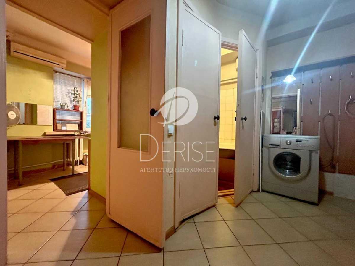 Продажа 2-комнатной квартиры 43.5 м², Лаврская ул., 4