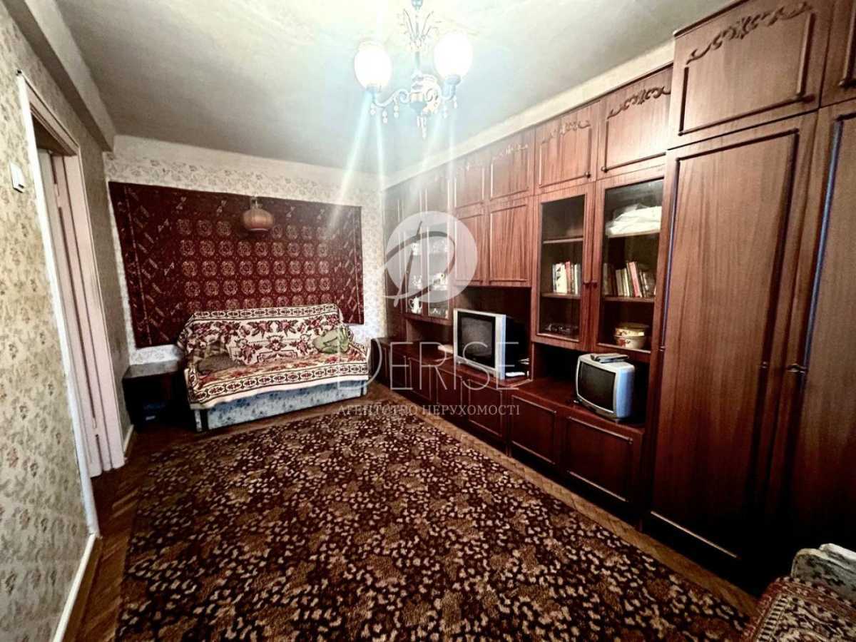 Продажа 2-комнатной квартиры 43.5 м², Лаврская ул., 4