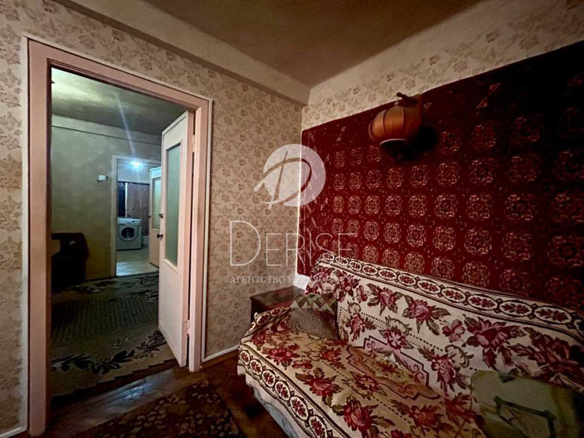 Продажа 2-комнатной квартиры 43.5 м², Лаврская ул., 4