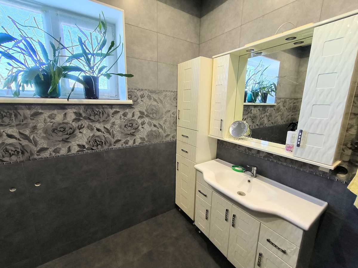 Продаж будинку 221 м², квіткова