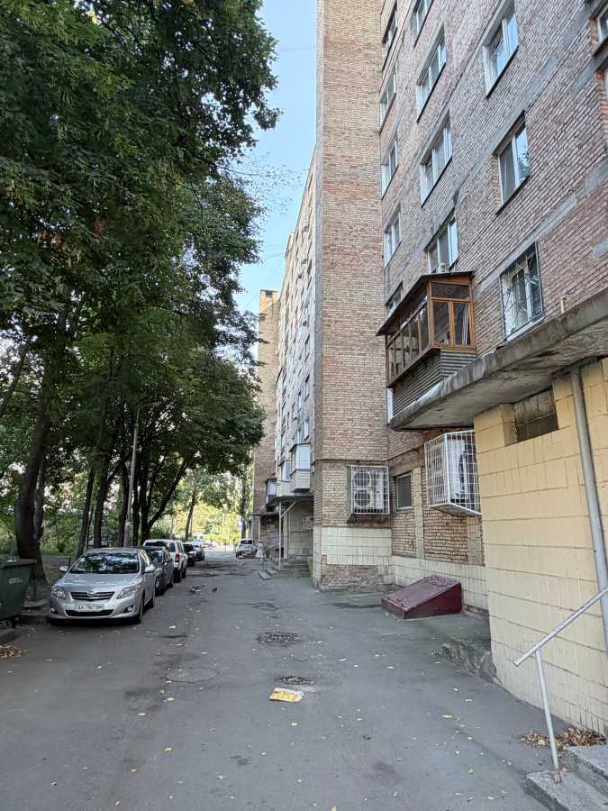 Аренда 3-комнатной квартиры 60 м², Загоревская, 3/15а