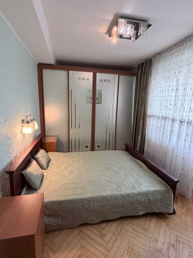 Аренда 3-комнатной квартиры 60 м², Загоревская, 3/15а