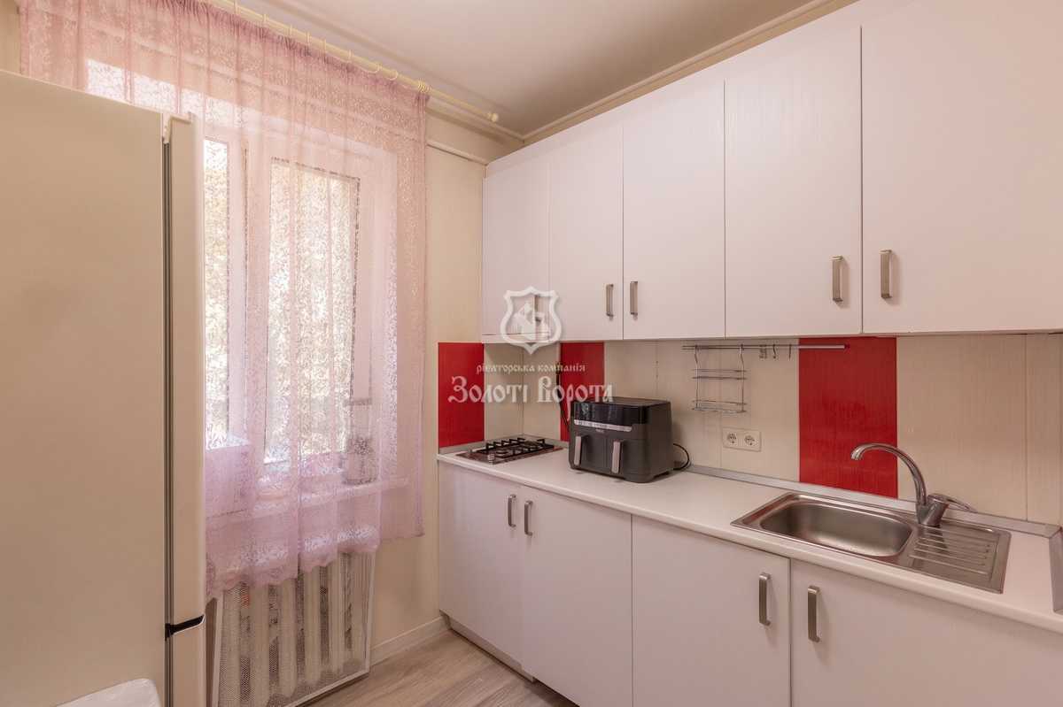 Продажа 2-комнатной квартиры 41.7 м², Науки просп., 78