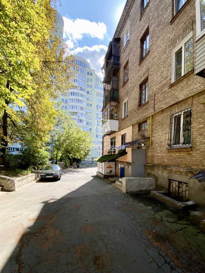 Продажа 2-комнатной квартиры 41.7 м², Науки просп., 78
