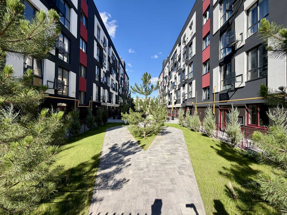 Продажа 1-комнатной квартиры 31 м², Институтская ул., 1