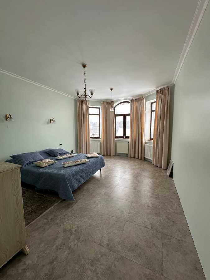 Продажа дома 228.4 м², Подильна