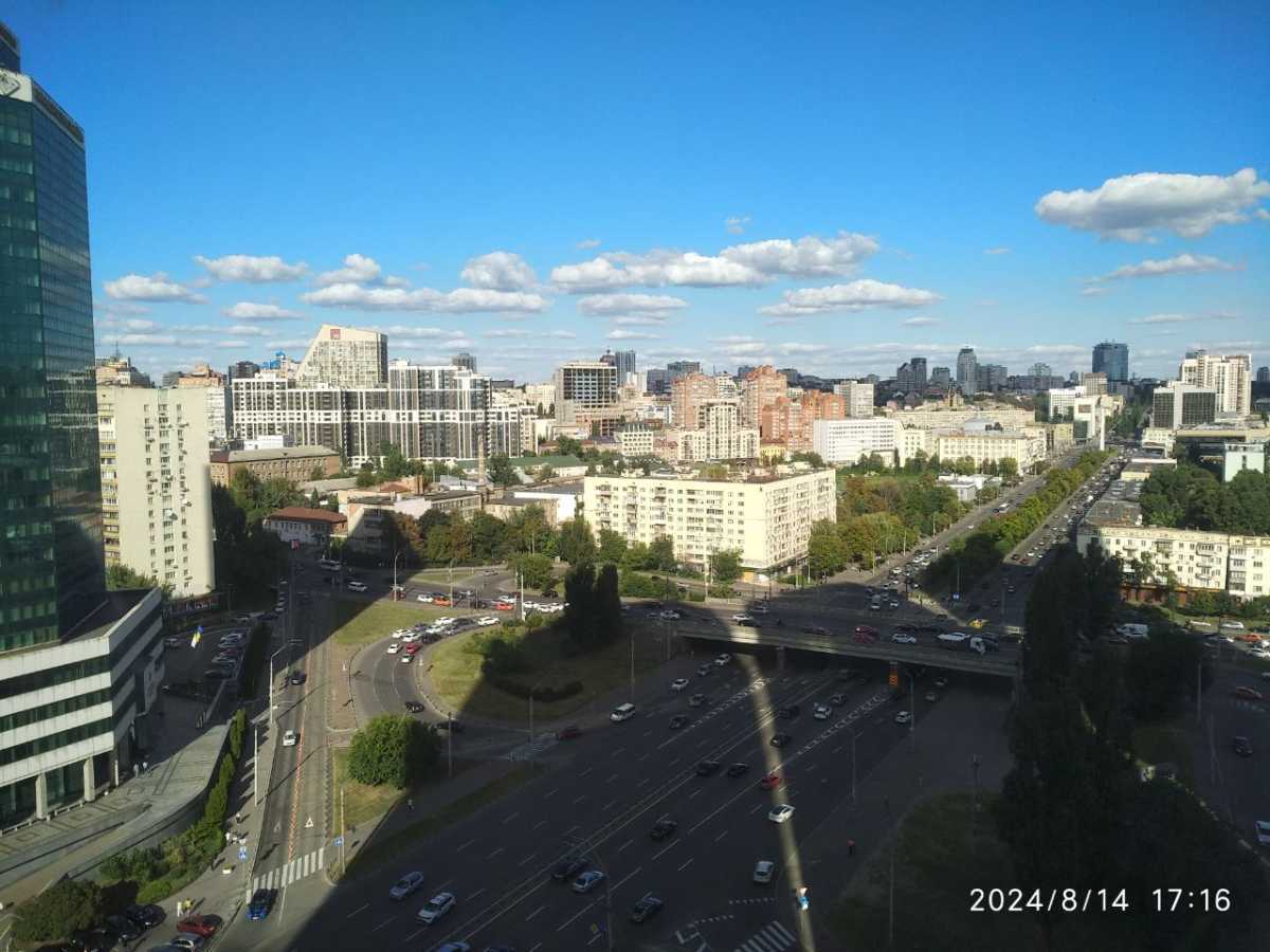 Аренда 3-комнатной квартиры 90 м², Берестейський, 11