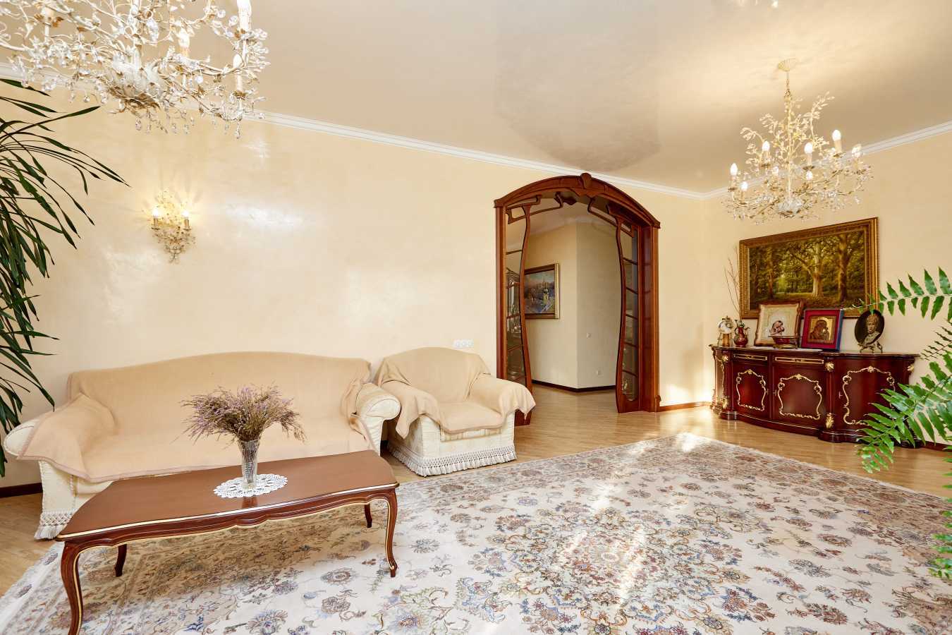 Аренда 4-комнатной квартиры 210 м², Старонаводницкая ул., 13
