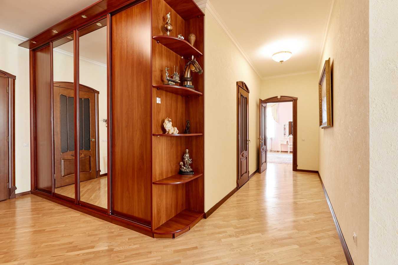 Аренда 4-комнатной квартиры 210 м², Старонаводницкая ул., 13