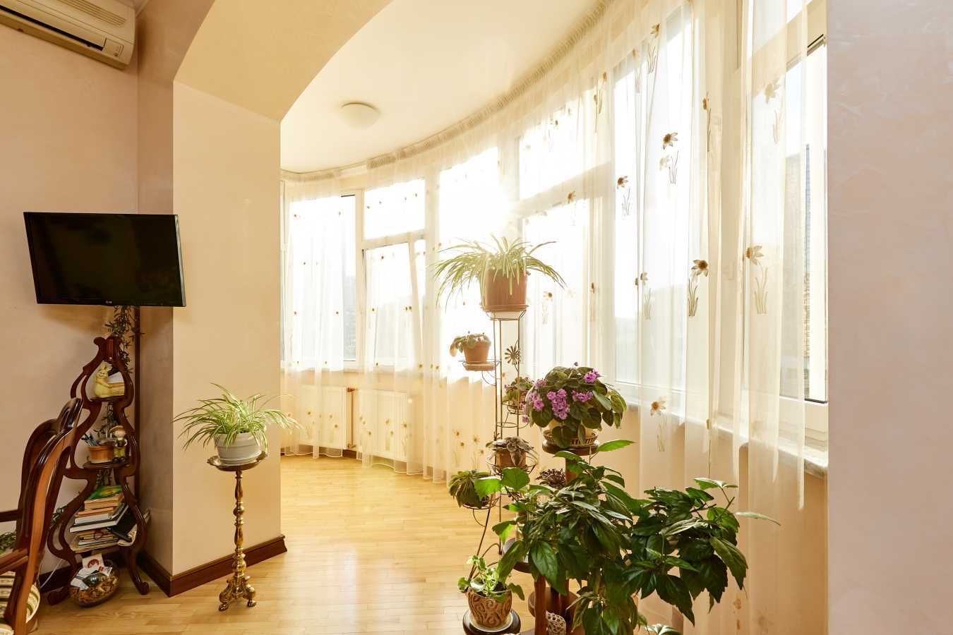 Аренда 4-комнатной квартиры 210 м², Старонаводницкая ул., 13