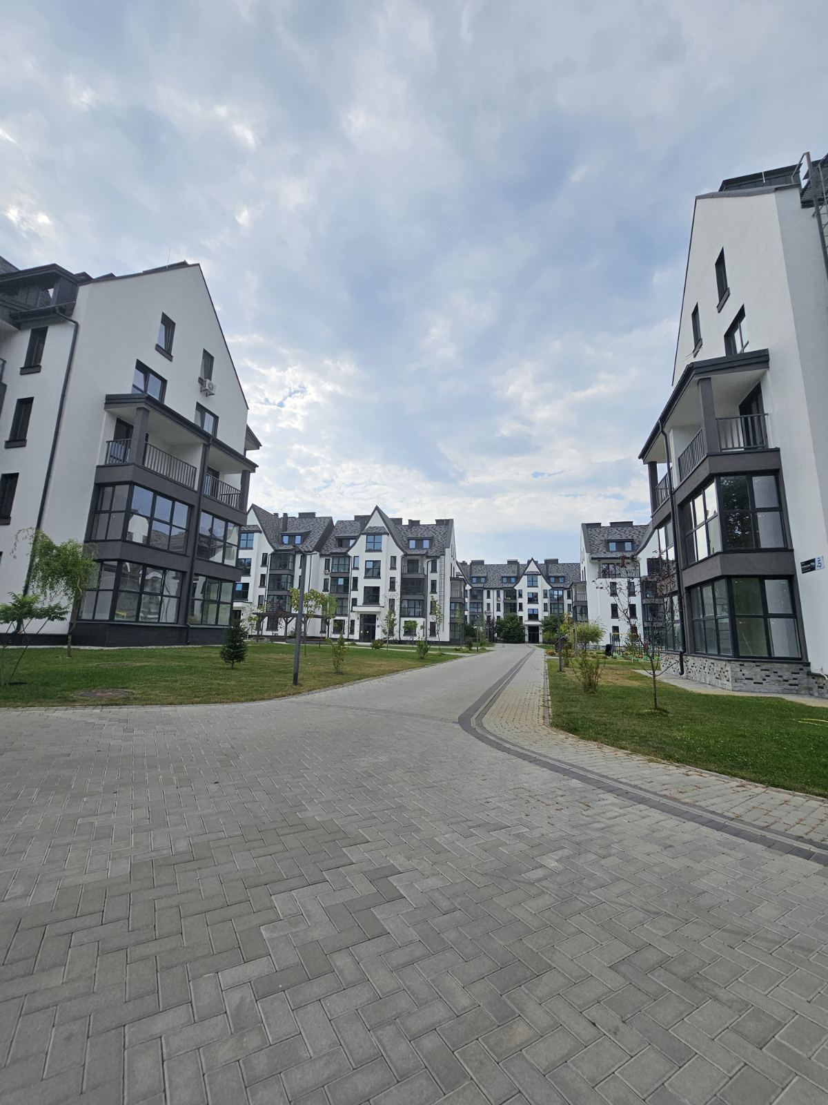 Аренда 2-комнатной квартиры 86 м²