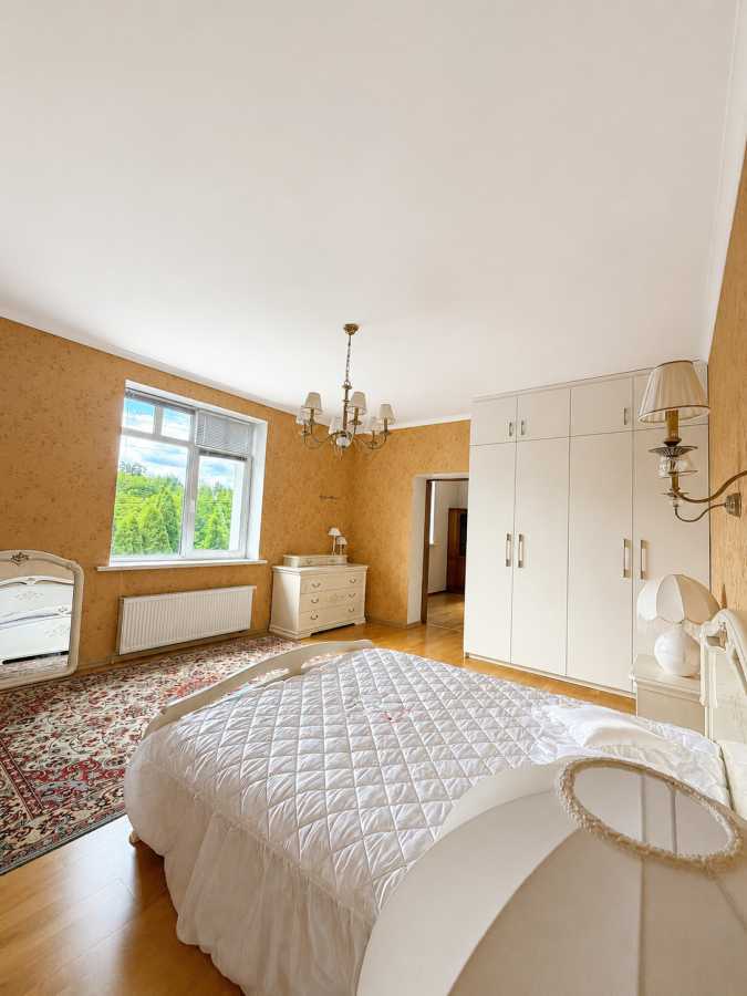 Продажа дома 427 м², Центральна