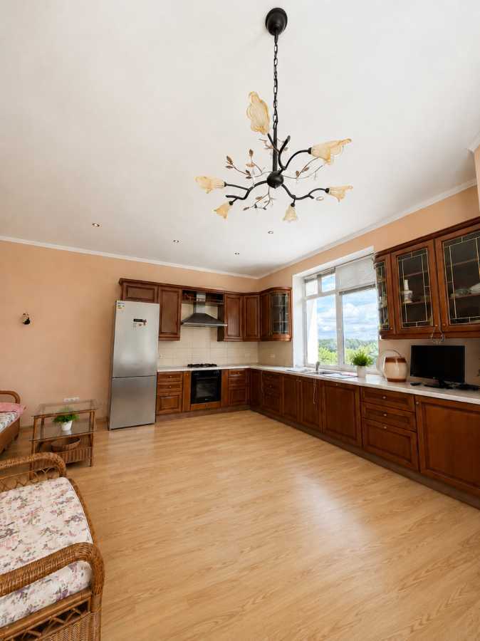 Продажа дома 427 м², Центральна