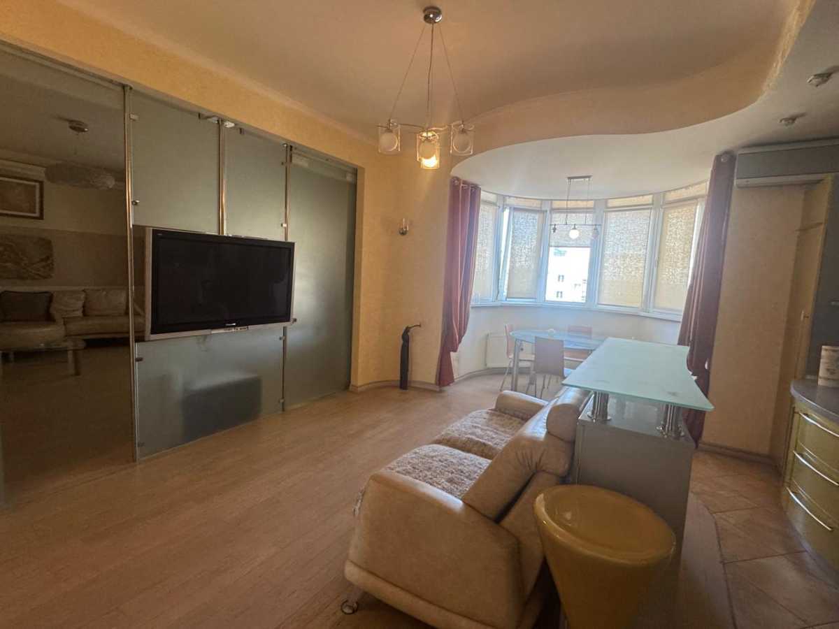 Аренда 3-комнатной квартиры 120 м², Вячеслава Черновола ул., 25