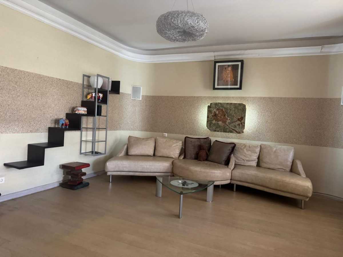 Аренда 3-комнатной квартиры 120 м², Вячеслава Черновола ул., 25