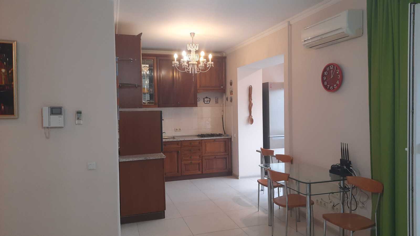 Продажа 2-комнатной квартиры 68 м², Печерский спуск, 8