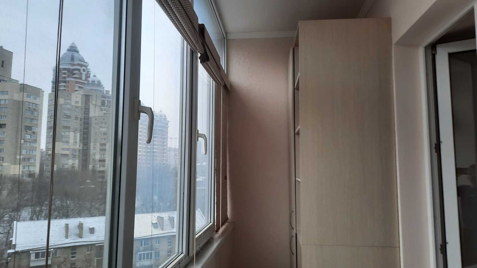 Продажа 2-комнатной квартиры 68 м², Печерский спуск, 8