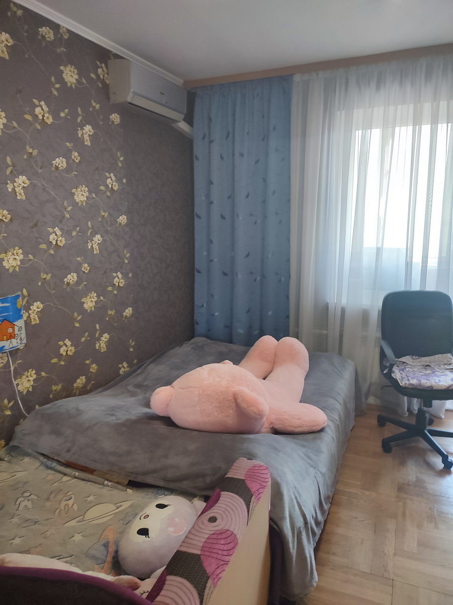 Аренда 3-комнатной квартиры 70 м², Драгоманова ул., 9