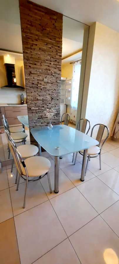 Аренда 1-комнатной квартиры 52 м², Иорданская ул., 1