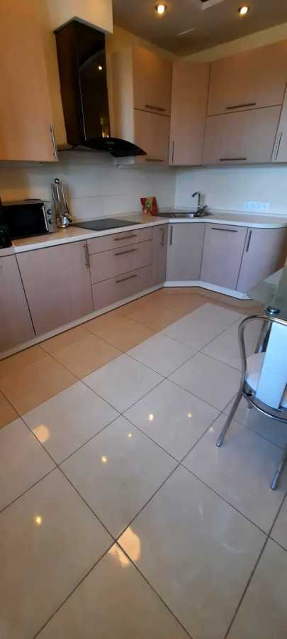 Аренда 1-комнатной квартиры 52 м², Иорданская ул., 1