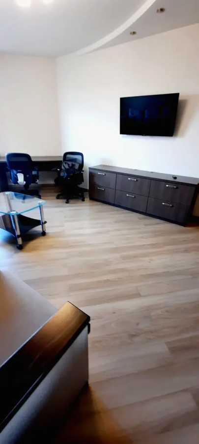 Аренда 1-комнатной квартиры 52 м², Иорданская ул., 1
