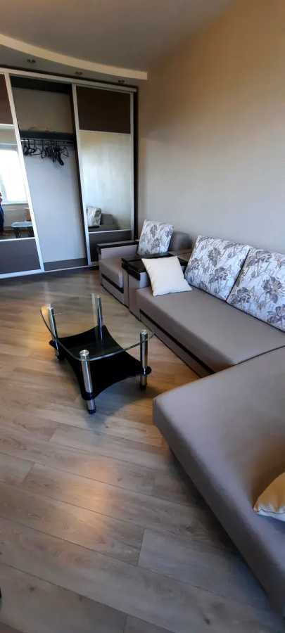 Аренда 1-комнатной квартиры 52 м², Иорданская ул., 1
