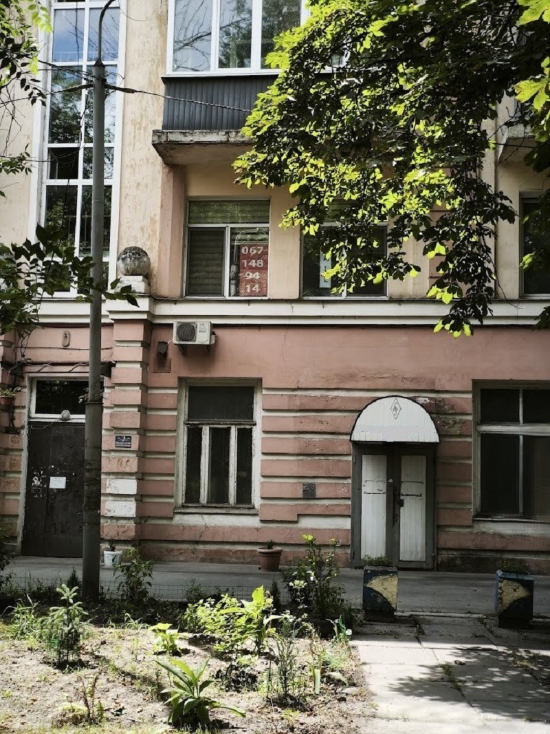 Продажа 2-комнатной квартиры 56 м², Кирилловская ул.