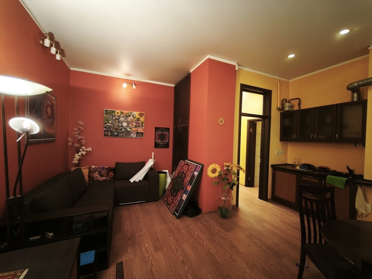 Продажа 2-комнатной квартиры 56 м², Кирилловская ул.