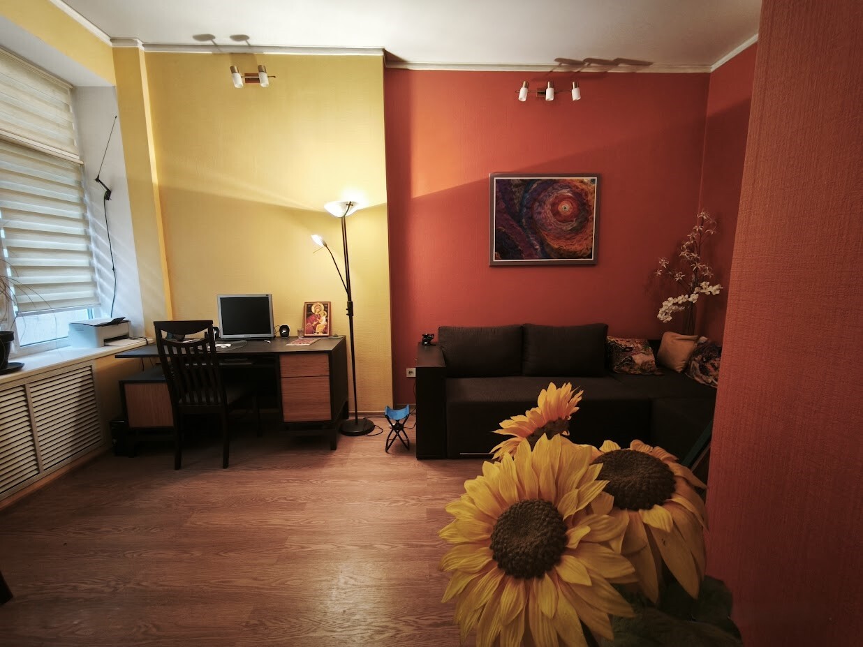 Продажа 2-комнатной квартиры 56 м², Кирилловская ул.