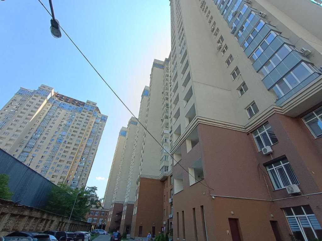 Продаж 4-кімнатної квартири 142 м², Ованеса Туманяна вул., 15А