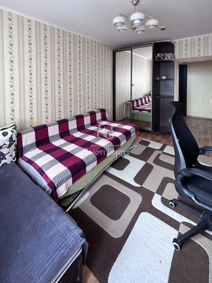 Продажа 2-комнатной квартиры 63.3 м², Михаила Максимовича ул., 7
