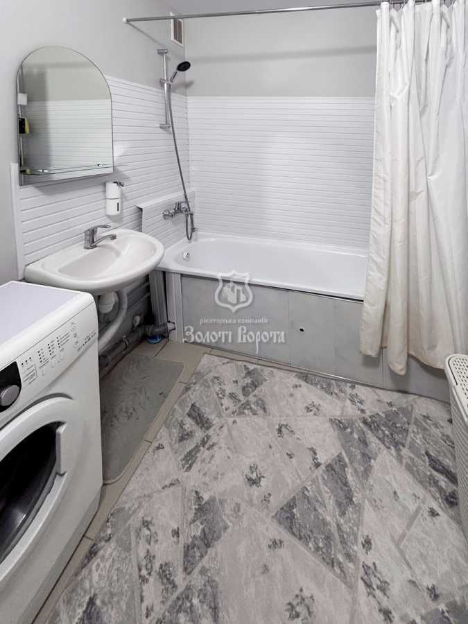 Продажа 2-комнатной квартиры 63.3 м², Михаила Максимовича ул., 7