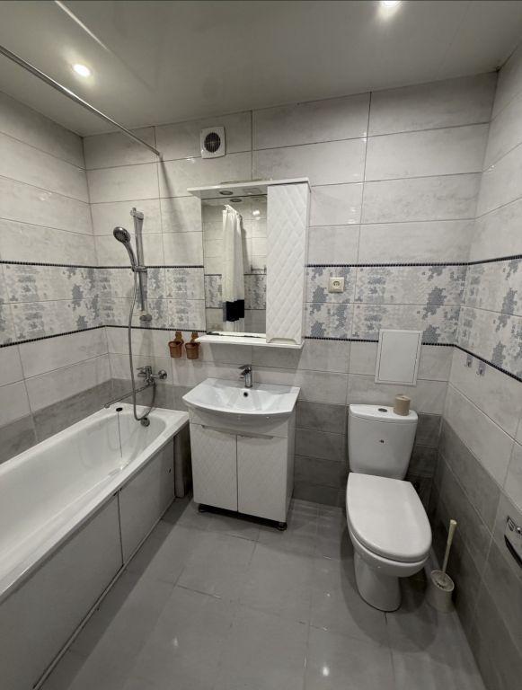 Продажа 2-комнатной квартиры 67 м², Боровиковского бул.