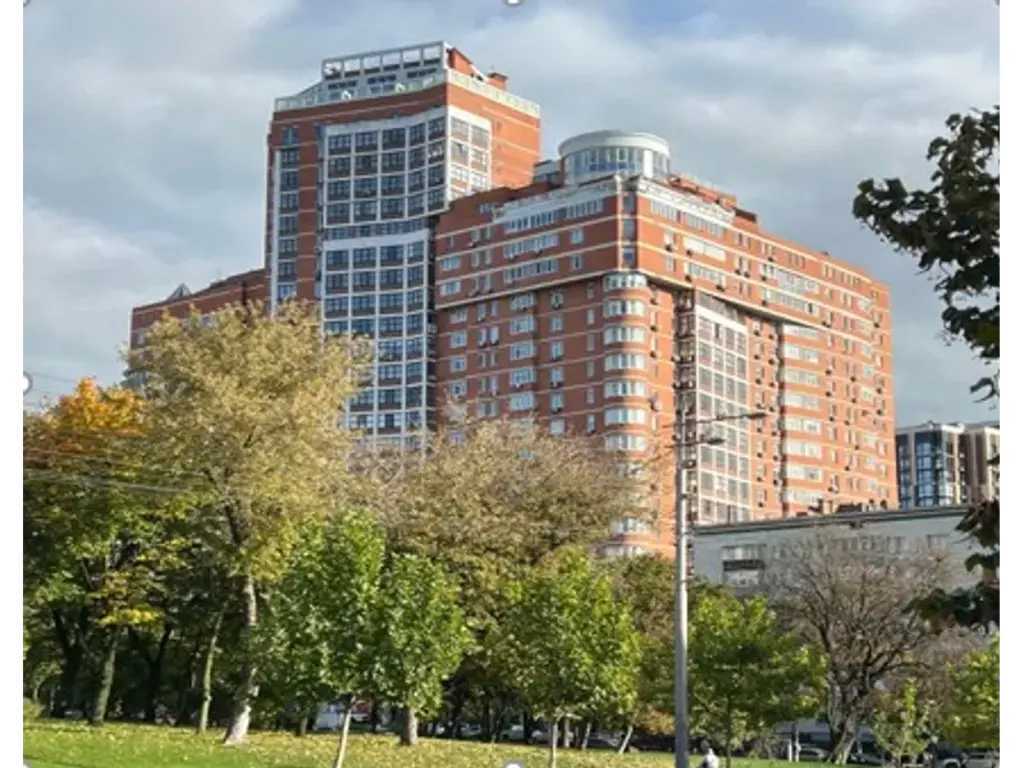 Продажа 3-комнатной квартиры 193.2 м², Ковпака ул., 17