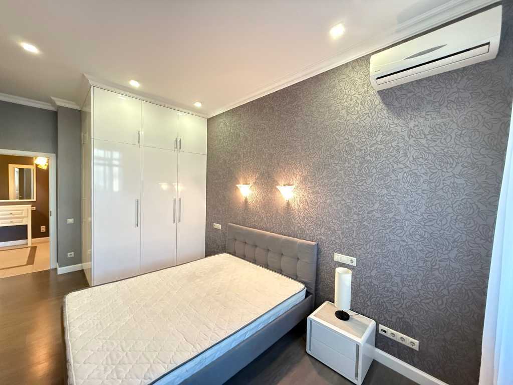 Оренда 1-кімнатної квартири 67 м², Євгена Коновальця вул., 44А