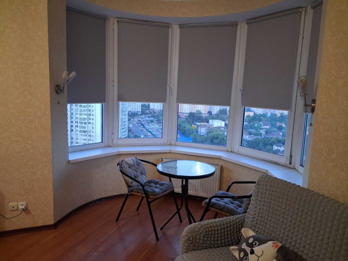 Аренда 1-комнатной квартиры 55 м², Днепровская наб., 26