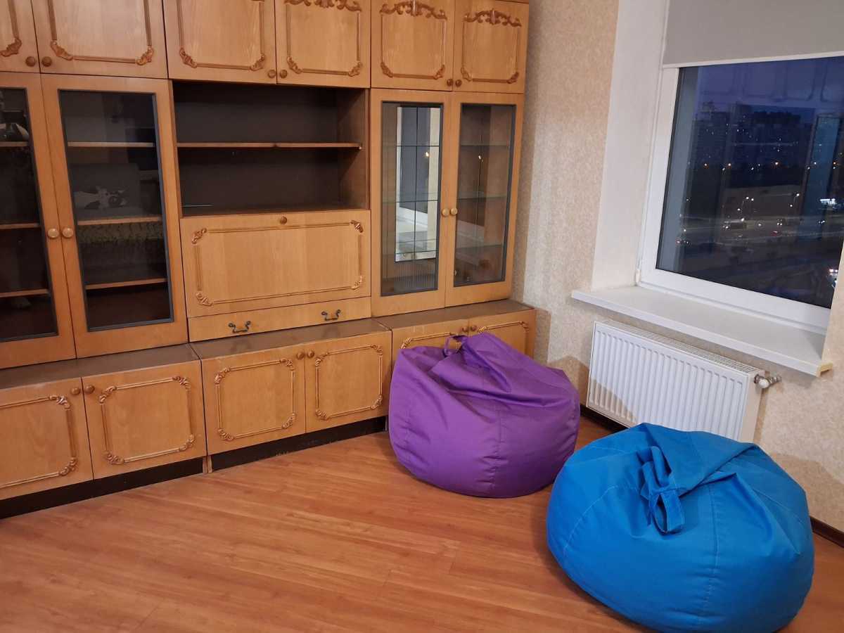 Аренда 1-комнатной квартиры 55 м², Днепровская наб., 26