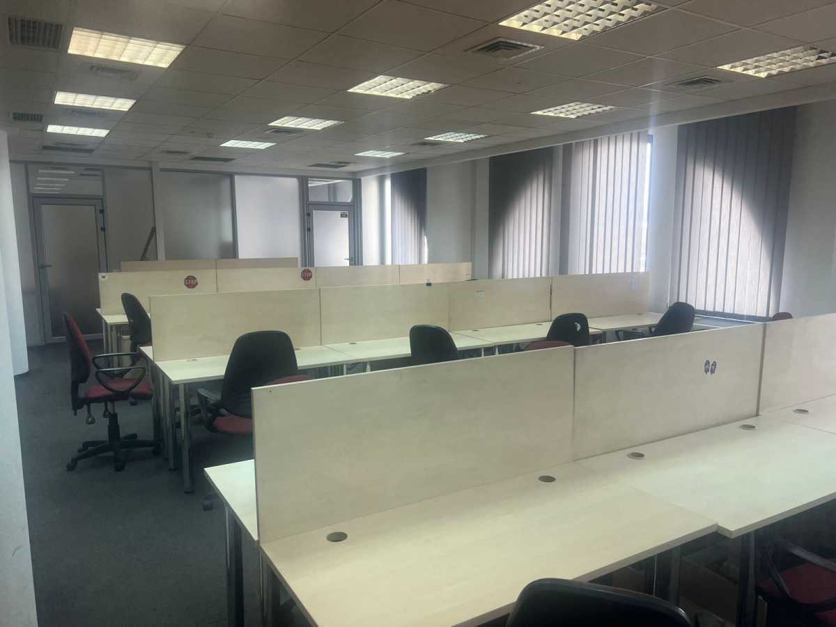 Аренда офиса 2357 м², Тараса Шевченко бул., 37/122