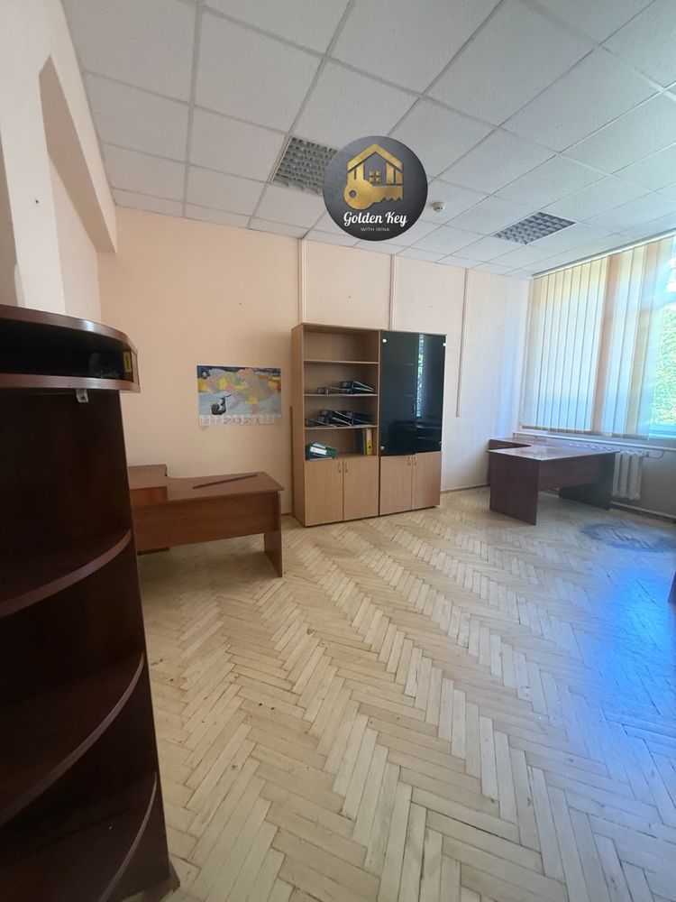 Аренда офиса 33.6 м², Евгения Коновальца ул., 31