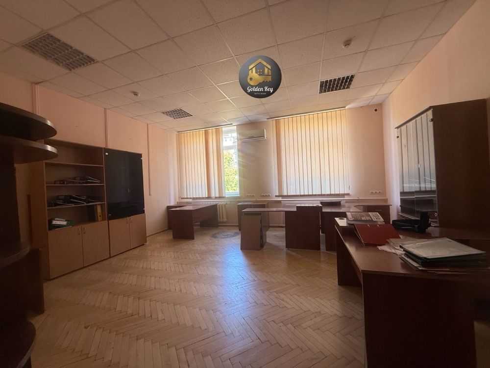 Аренда офиса 33.6 м², Евгения Коновальца ул., 31