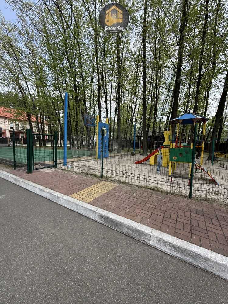 Продаж котеджу 250 м², Липова