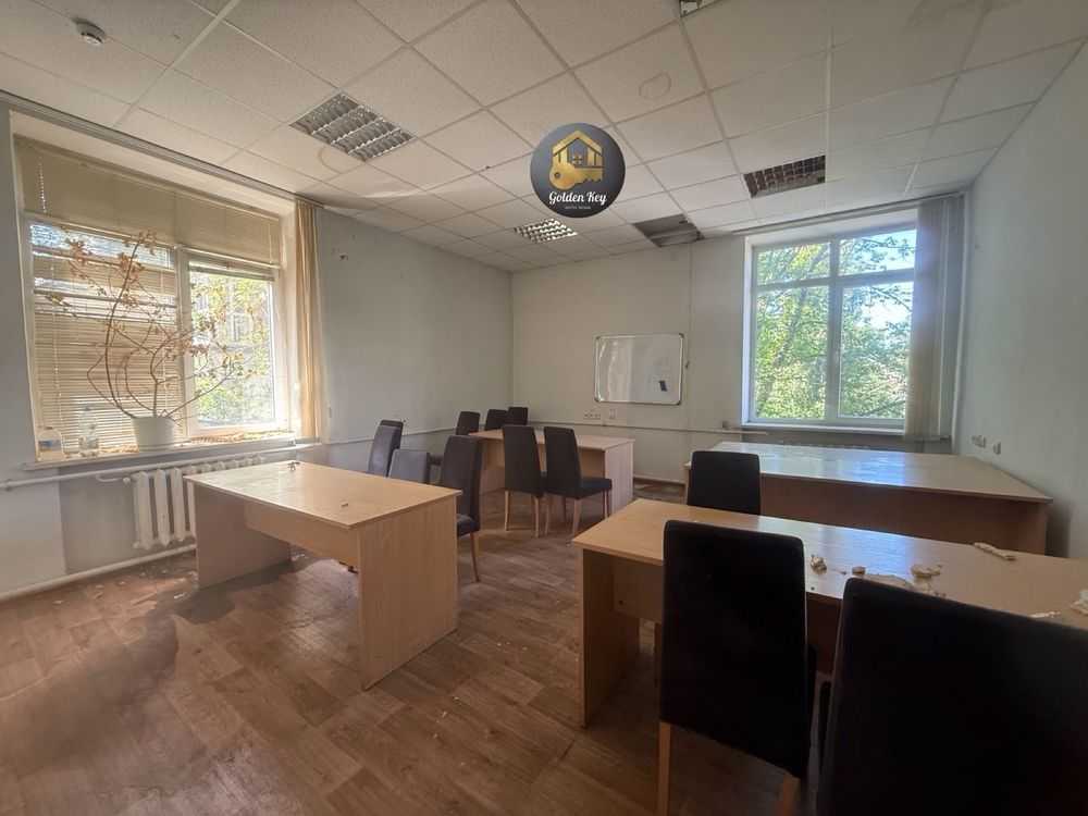 Аренда офиса 51.9 м², Евгения Коновальца ул., 31