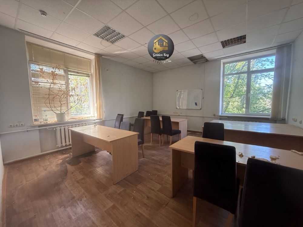 Аренда офиса 51.9 м², Евгения Коновальца ул., 31