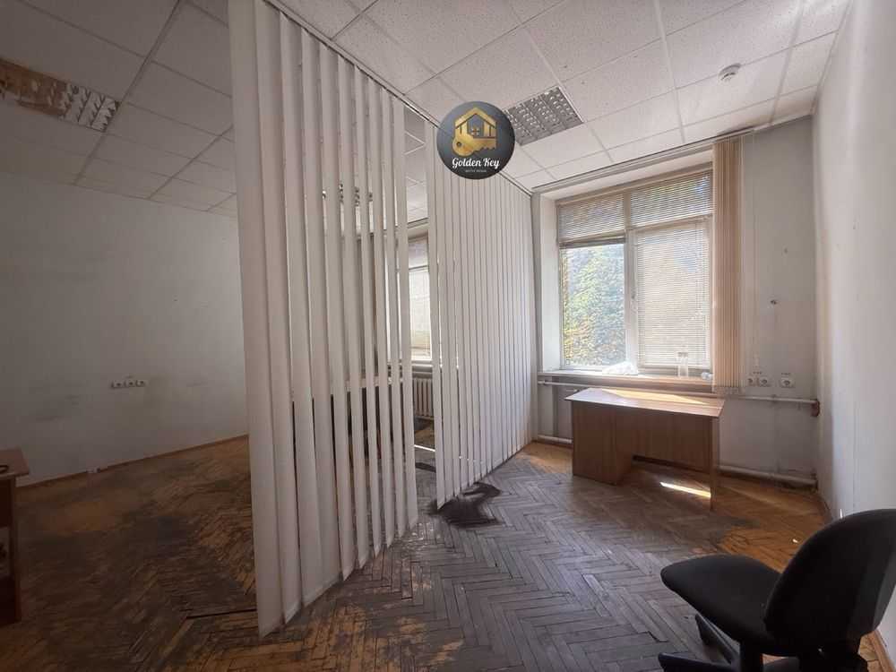 Аренда офиса 51.9 м², Евгения Коновальца ул., 31
