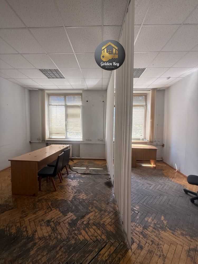 Аренда офиса 51.9 м², Евгения Коновальца ул., 31