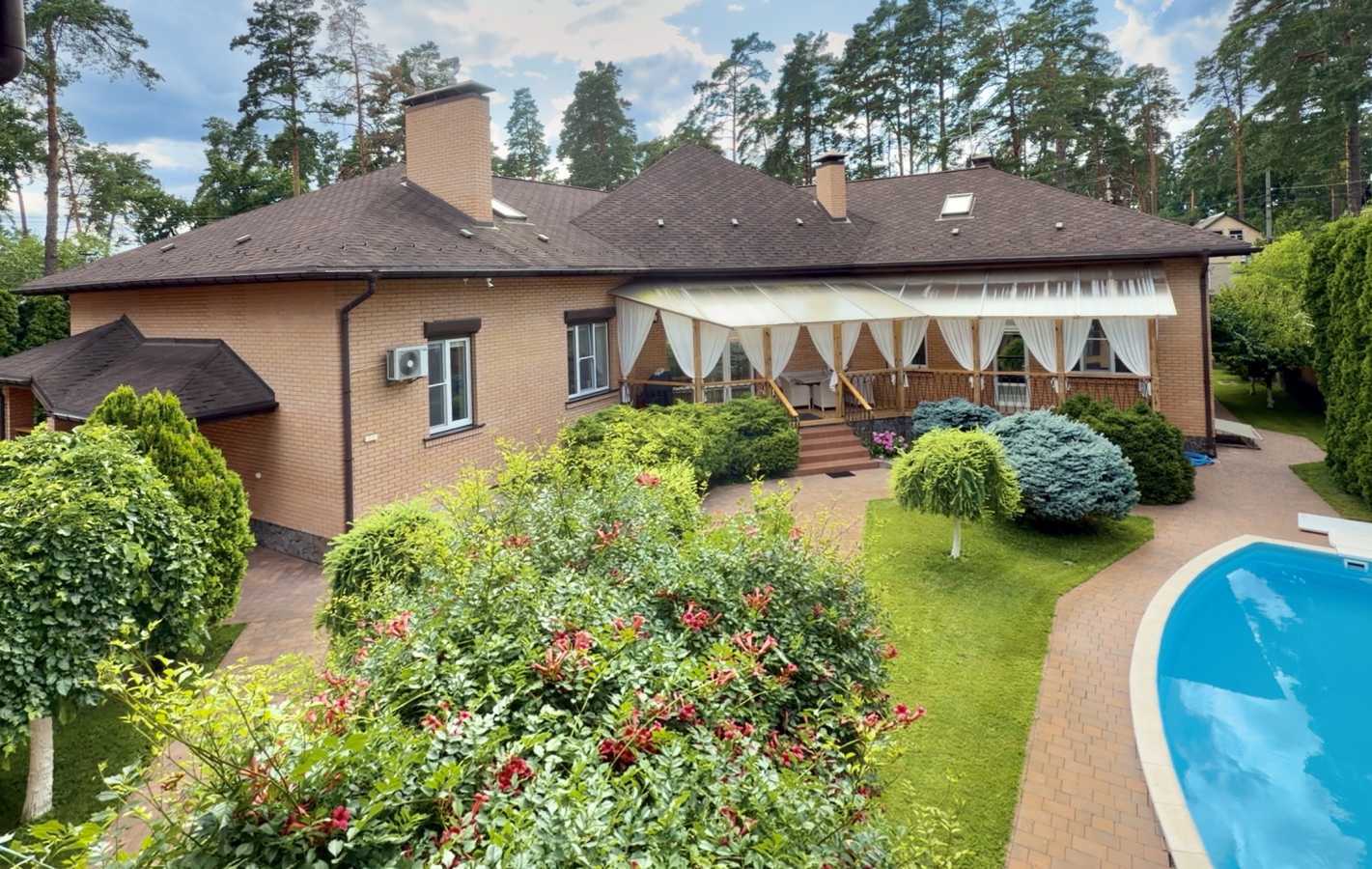 Продаж будинку 300 м², Києво-Мироцька вул., 34а
